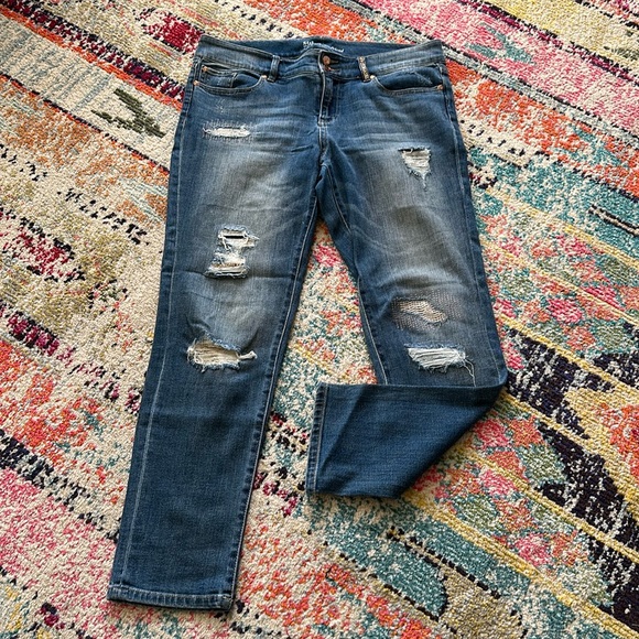 “SoHo New York & Company” embellished distressed boyfriend jeans P2 - Picture 1 of 6